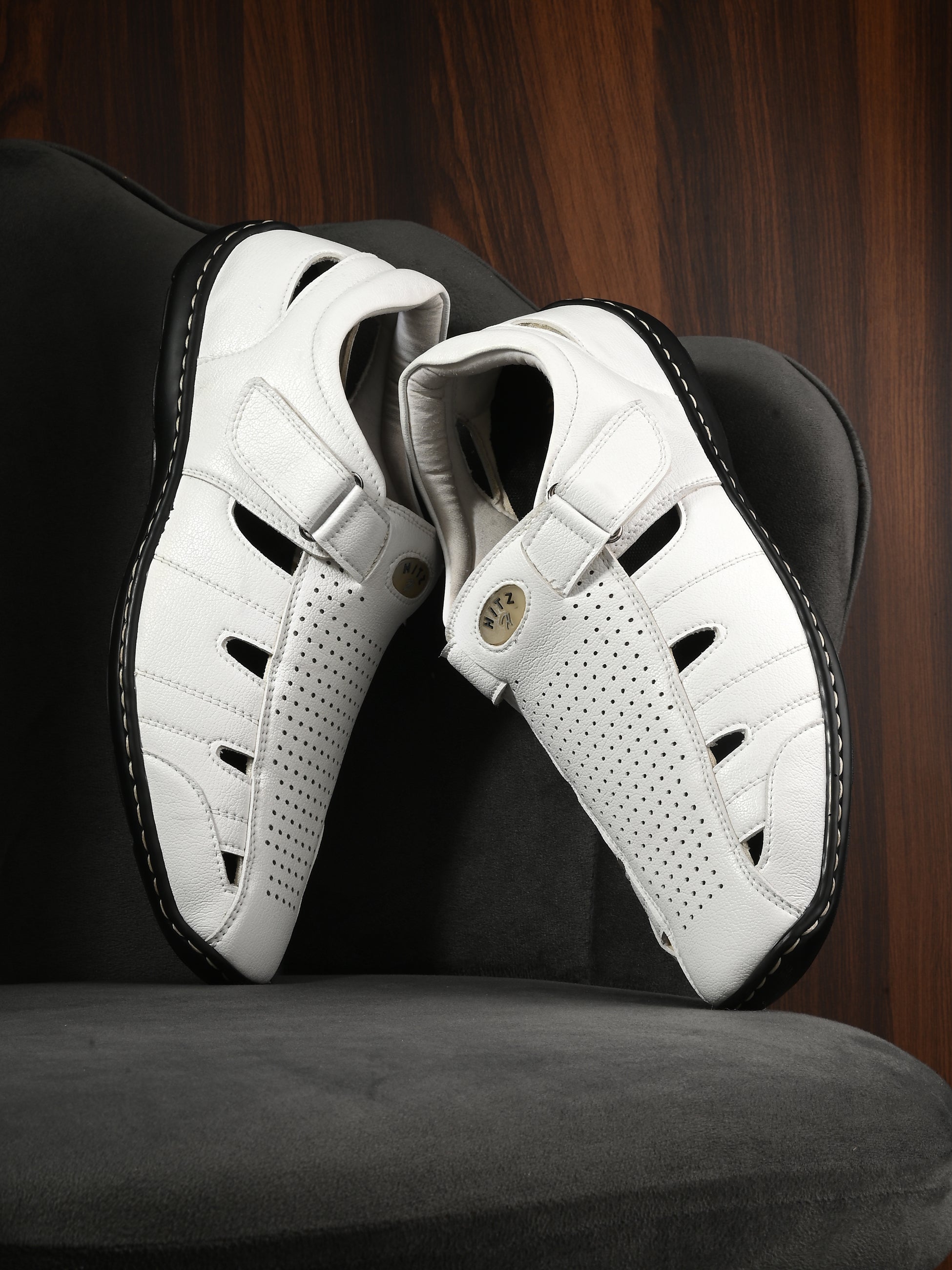 Hitz Men's White Leather Shoe-Style Sandals