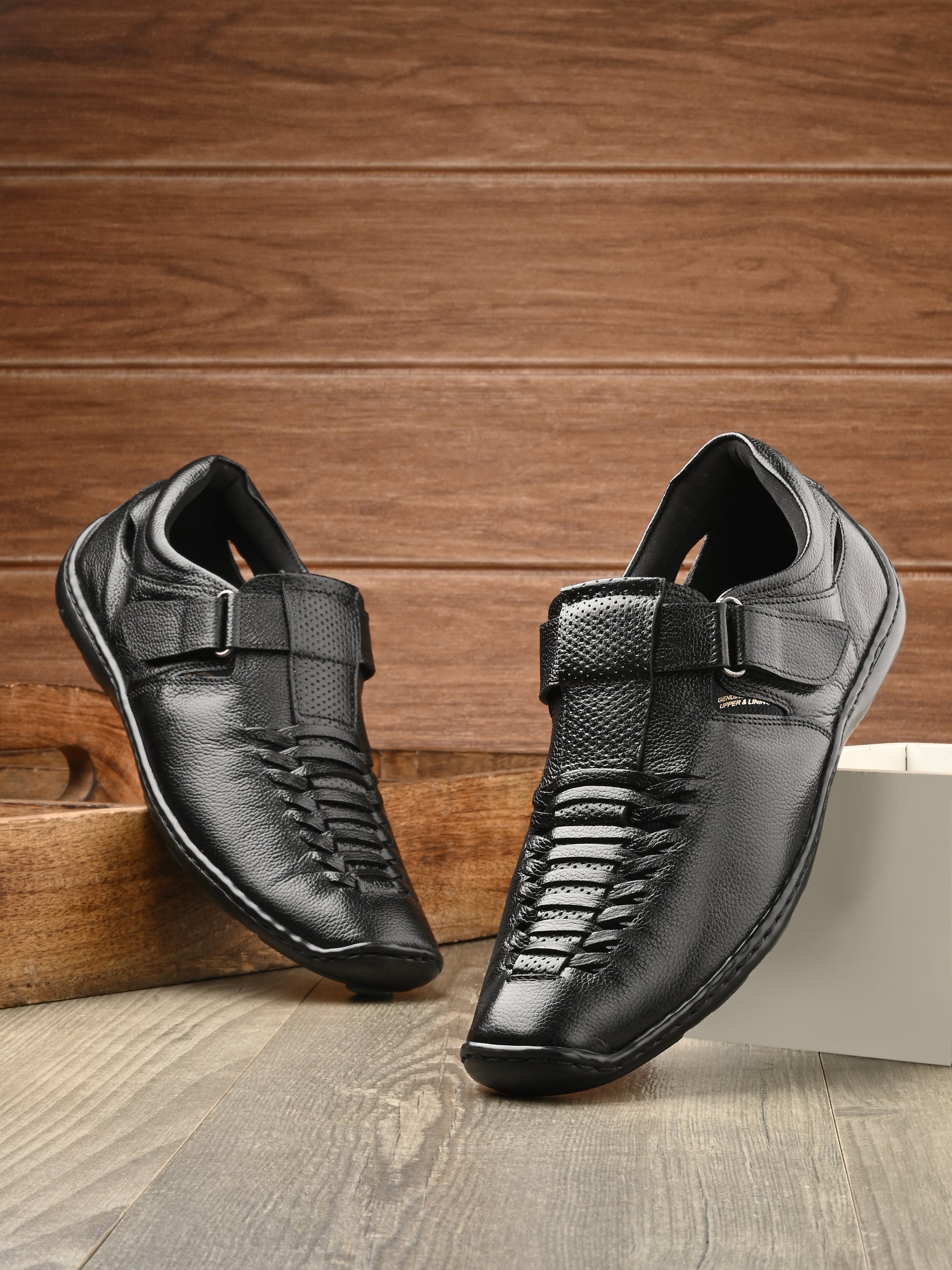 Mens shoes with velcro on sale closures